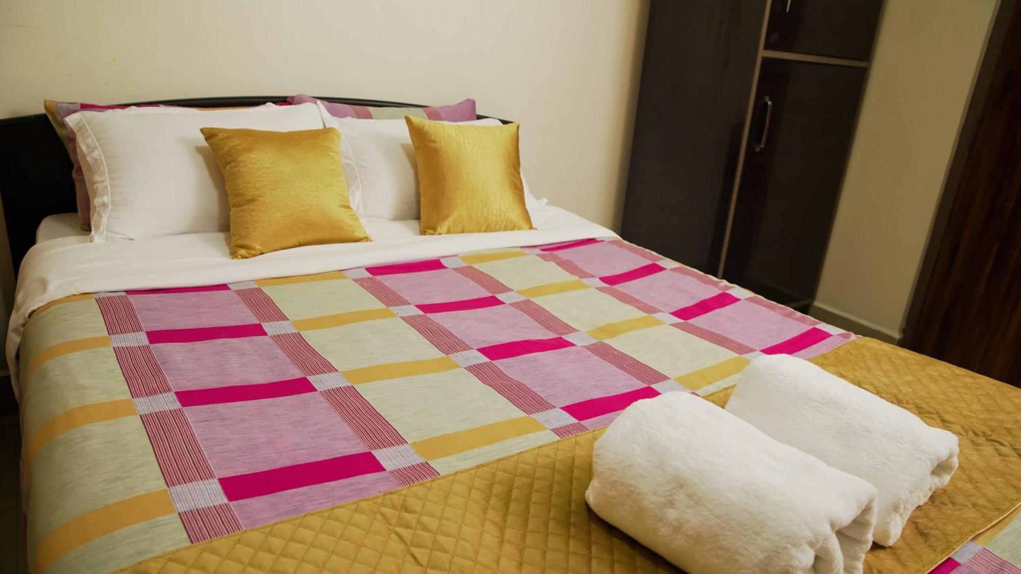 Apartamento de 350 m² en Laitumkhrah, con 10 habitación Shillong Exterior foto