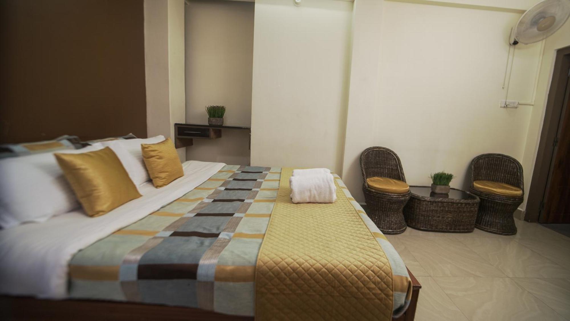 Apartamento de 350 m² en Laitumkhrah, con 10 habitación Shillong Exterior foto
