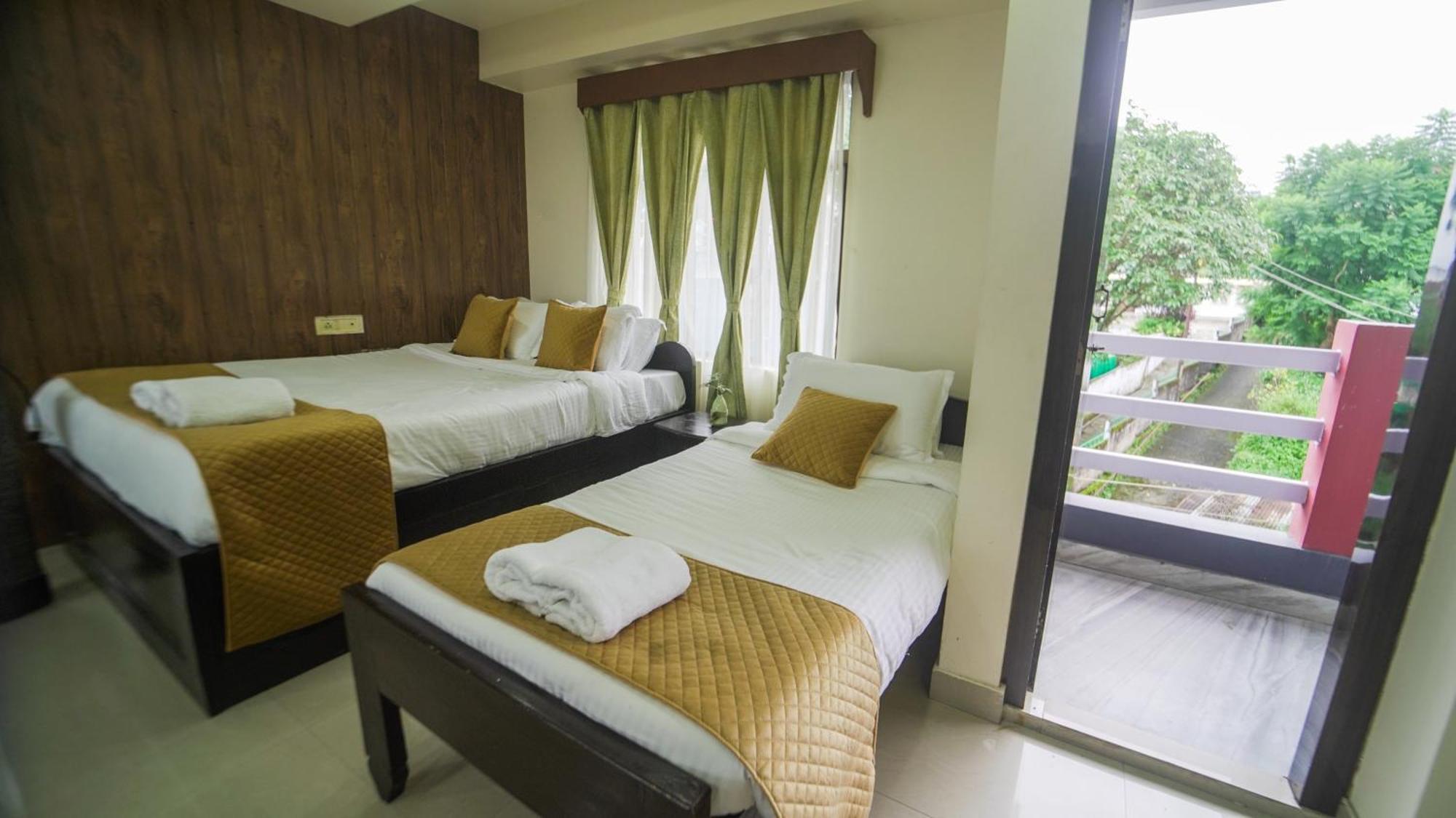 Apartamento de 350 m² en Laitumkhrah, con 10 habitación Shillong Exterior foto