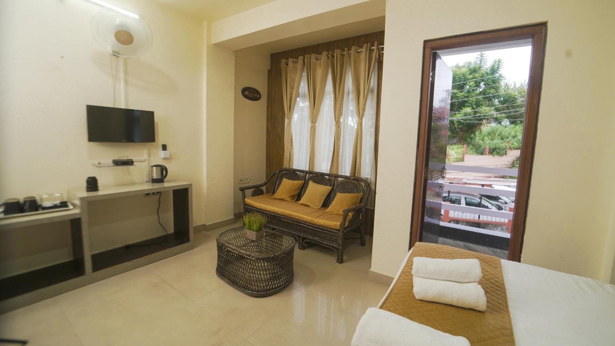 Apartamento de 350 m² en Laitumkhrah, con 10 habitación Shillong Exterior foto