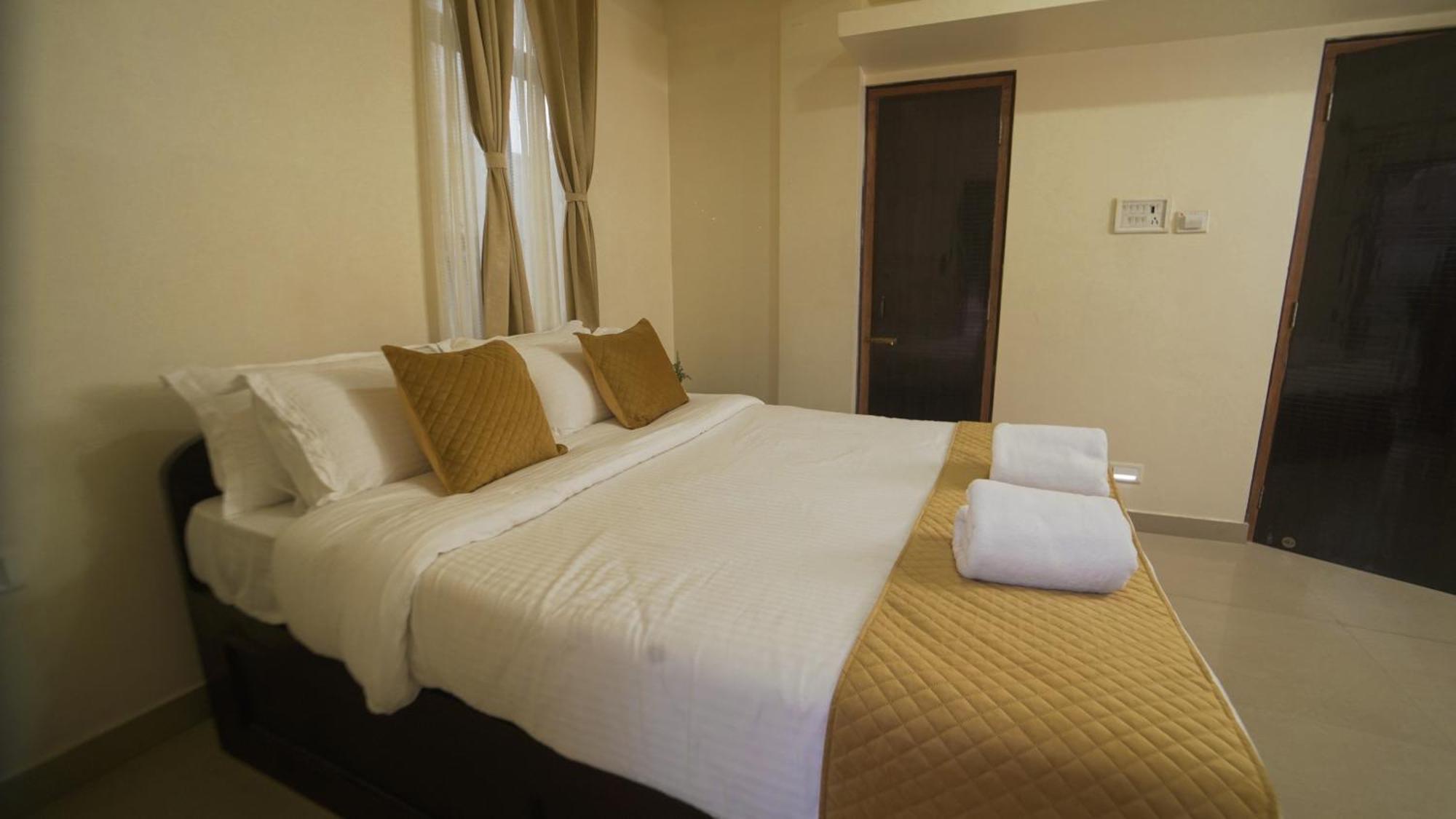 Apartamento de 350 m² en Laitumkhrah, con 10 habitación Shillong Exterior foto