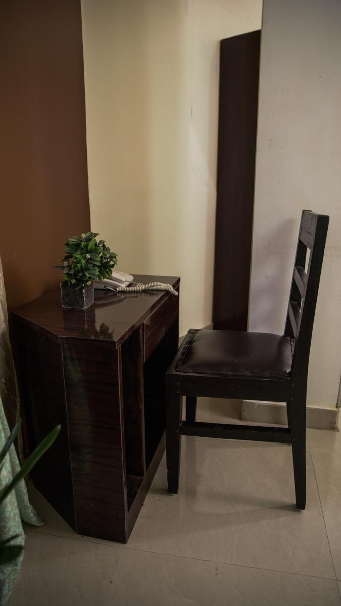 Apartamento de 350 m² en Laitumkhrah, con 10 habitación Shillong Exterior foto